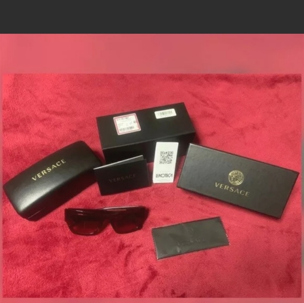 🎉HP🎉Versace Women's Authentic Sunglasses